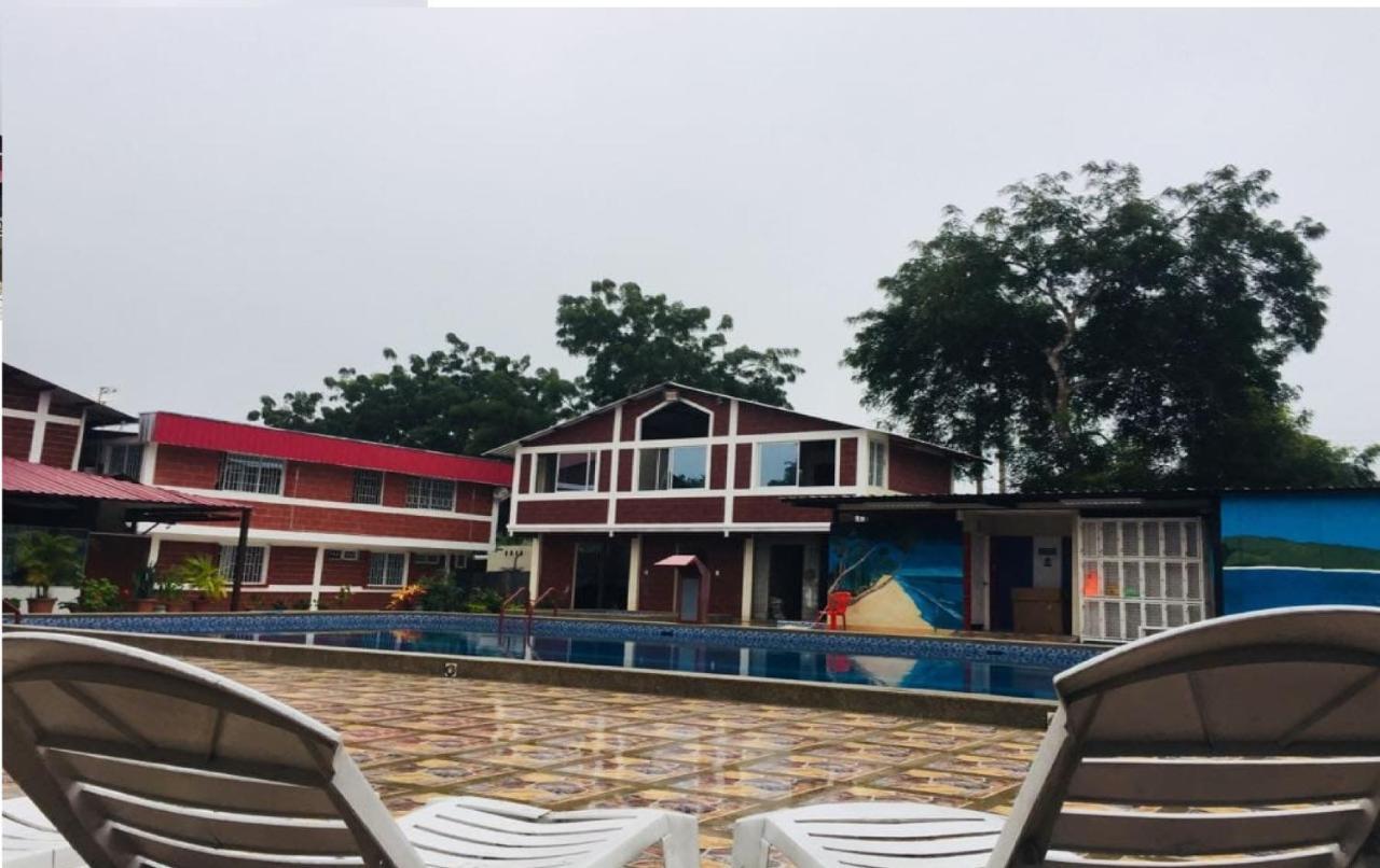 Sun Place Hosteria Las Tunas Екстериор снимка