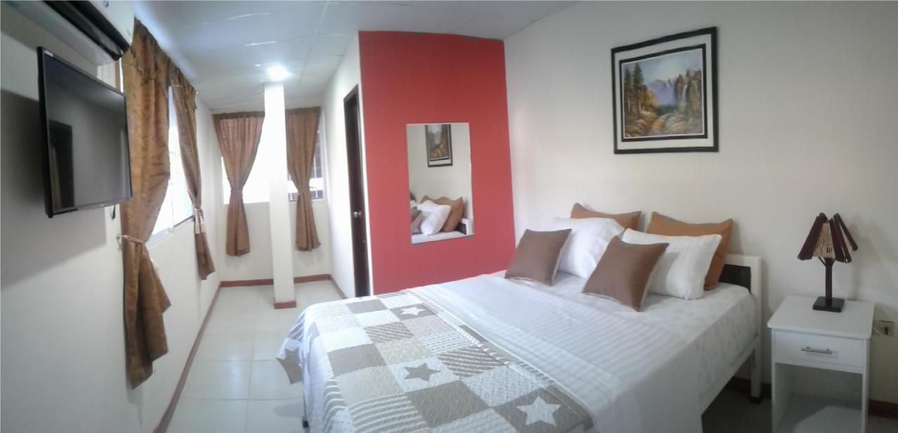 Sun Place Hosteria Las Tunas Екстериор снимка