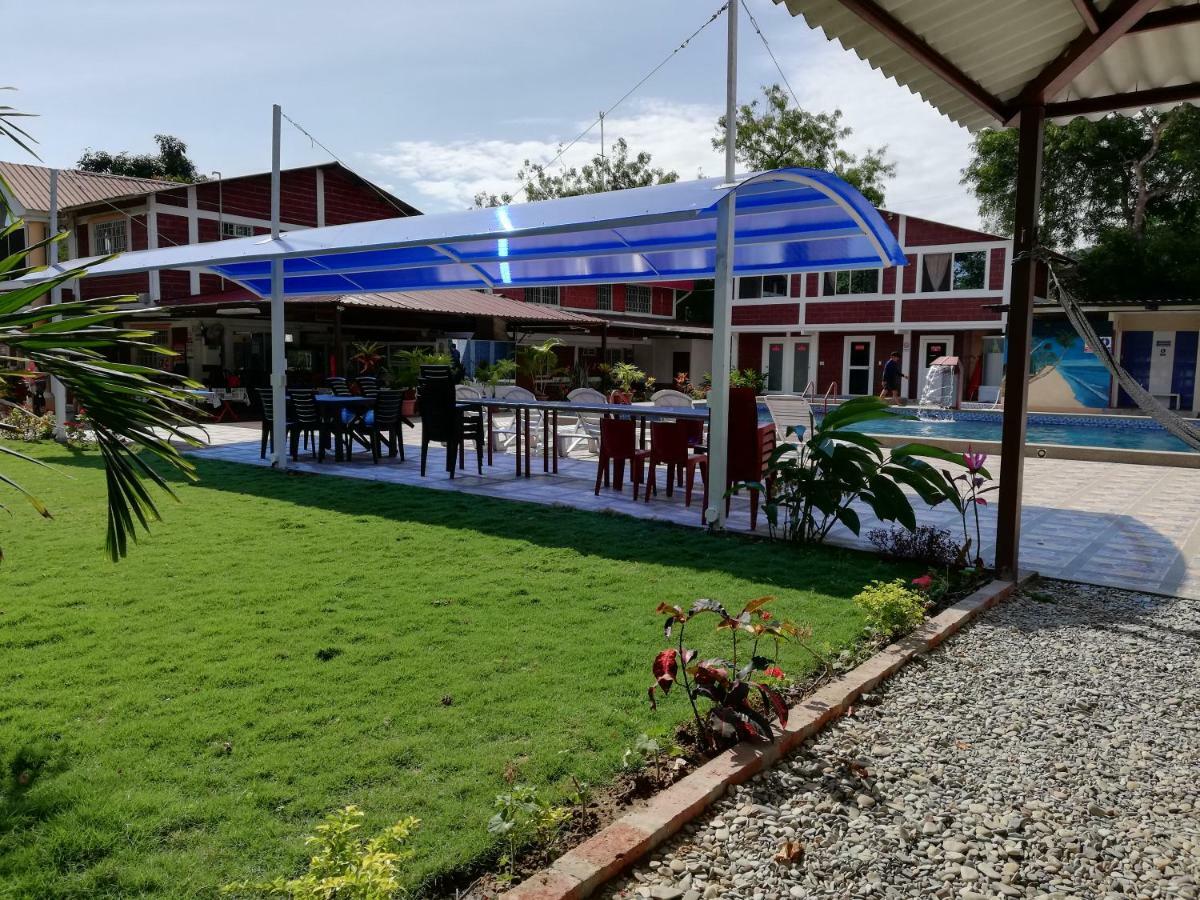 Sun Place Hosteria Las Tunas Екстериор снимка